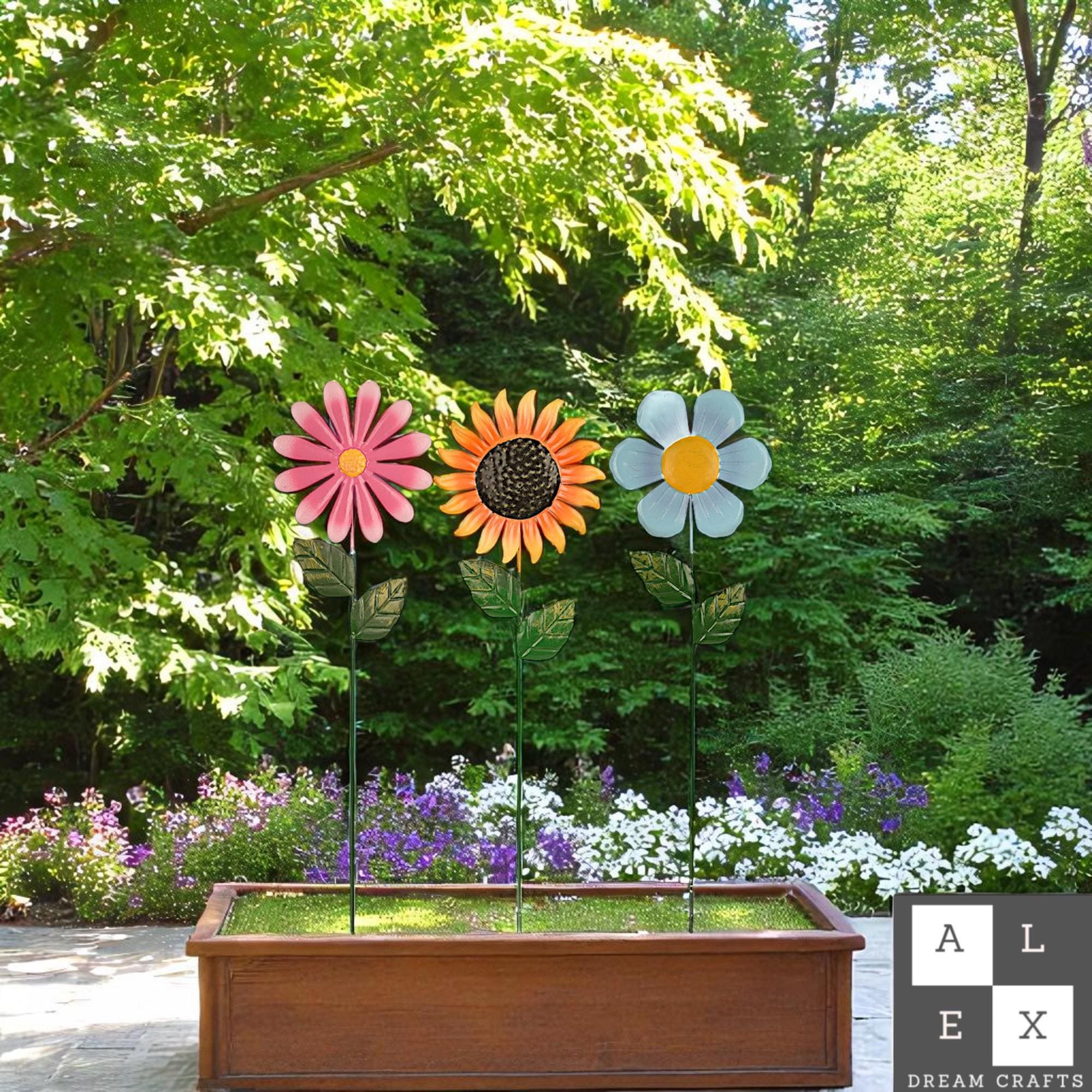 Metal Garden Flower Stakes Set – Sunflower, Pink, Blue, Daisy Yard Decor, Colorful Outdoor Pot solid Art, Weatherproof Garden Gift yard cute