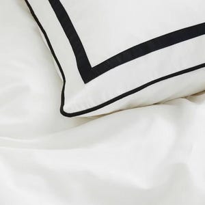 Weißer Leinen Bettbezug gewaschenes Leinen König Bettbezug Queen Blatt Tröster Kissenbezüge Bettwäsche mit schwarzer Zierleiste Schlafzimmer Dekor Geschenk