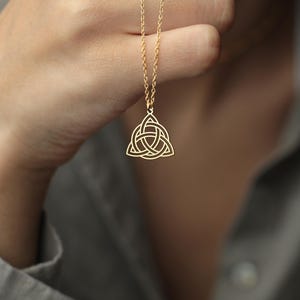 Sterling Silver Triquetra Necklace: Celtic Knot Trinity Pendant