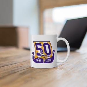 Retro Minnesota Vikings Coffee Mug, Minnesota Vikings Coffee Cup, Minnesota Vikings Gifts, Minnesota Vikings Mug, Ceramic 11oz Coffee Mug
