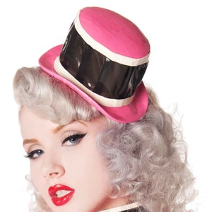 Doyenne Mini Top Latex Hat