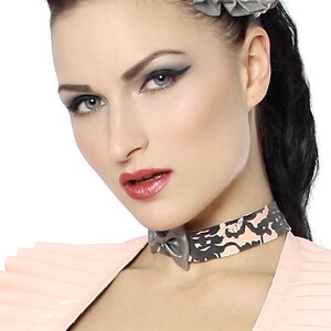 Bordelle-L&#39;Amour Comtesse Latex Collar