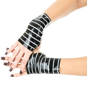 Dom Elgance Latex Mitts