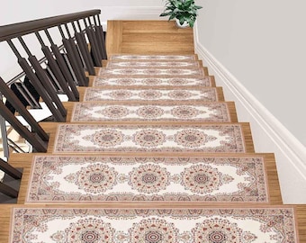 Vintage traploper, klassieke bloemen traploper, crèmekleurige traptreden, traditionele haltapijt, elegante woondecoratie, antislip traploper