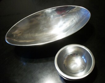DESIGNCO Round and Oval Centerpiece Bowls Polished Aluminum Mid Century Stylish Modern Arts Gifts for The Home Mothers Day Him Fathers Day