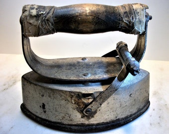 Antique Sad Iron with Hood, PAT. MAY 22. 1900 - Laundry Collectible