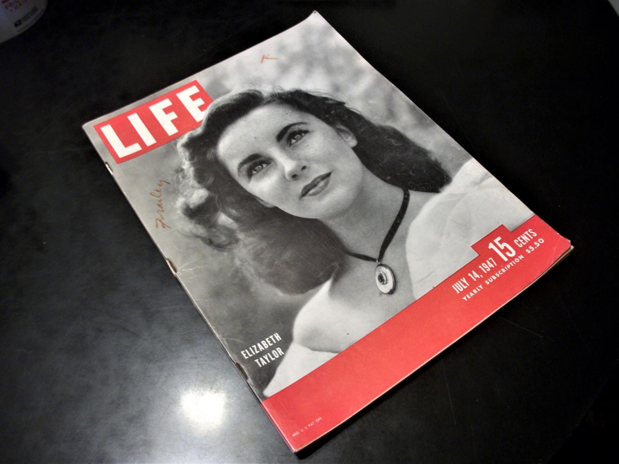 LIFE Magazine Elizabeth Taylor July 14, 1947 Actress Movie Star Unique  Memorabilia Gifts of an Icon Gift Idea Mothers Fathers Day Mom Dad - Etsy, image size:2000x1500