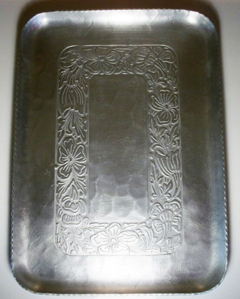 Hand Everlast Metal Vintage Serving Tray Hammered Etsy