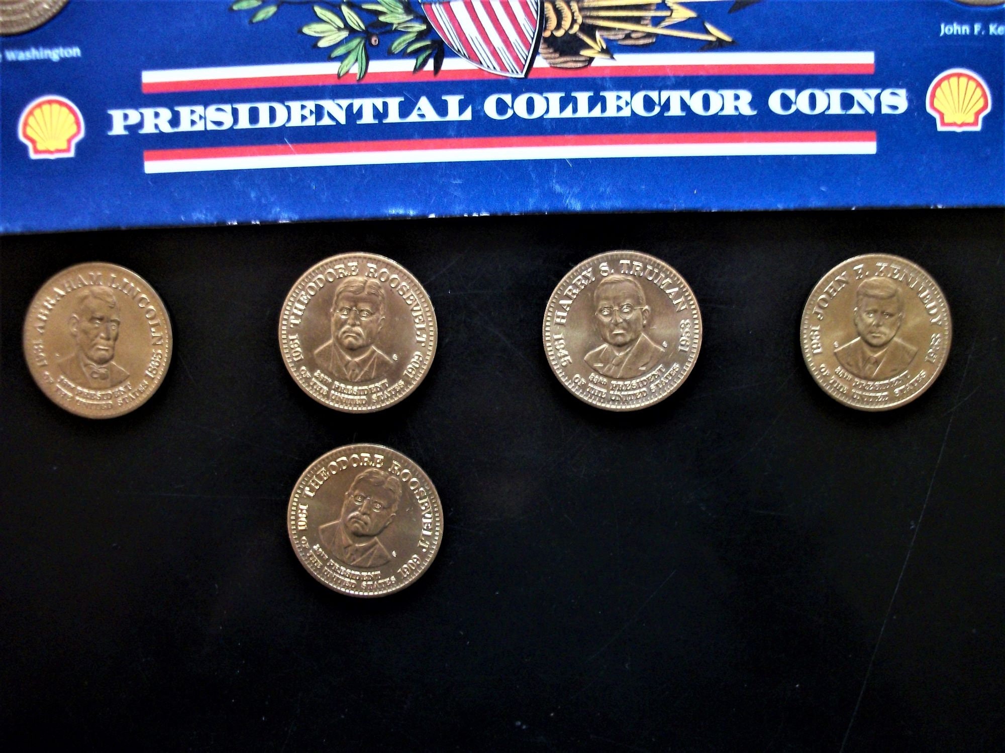 SET Shell Presidential 8 Coin Collection in Cardboard Holder