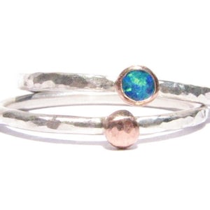 Set von 2 Solid Rose Gold & Silber Ringe - Opal Ring - MADE TO ORDER.