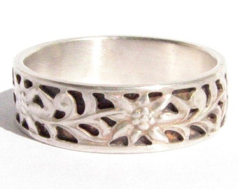 Silver Floral Ring - Stacking Ring - Flowers Filigree Ring - Wedding Band - Sterling Silver Ring - Rustic Silver Ring.