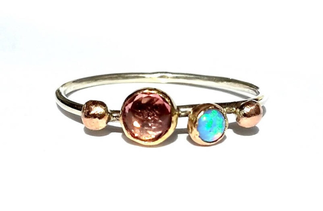 Anello con tormalina rosa e opale Anello in oro massiccio