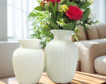 Minimalistyczny zestaw białych ceramicznych wazonów: wystrój domu w stylu nordyckim
