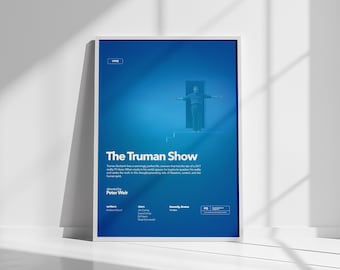 Puede incluir: Un póster de película azul con un marco blanco para la película de 1998 "The Truman Show". El póster presenta una silueta de Jim Carrey de pie en una puerta con los brazos extendidos. El texto en el póster dice "The Truman Show" e incluye el director, los escritores, las estrellas y el género. El póster está clasificado como PG.