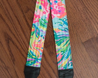 CAMERA STRAP in Lilly Pulitzer 2017 Multi Fan Sea Pants