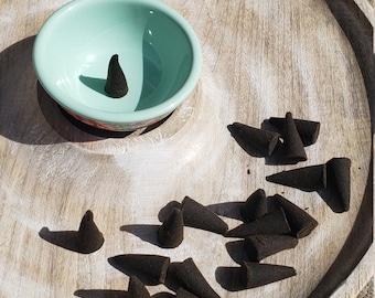 Vanilla incense cones ~ hand dipped, 1 inch incense cones ~ very warm, rich, sweet, high powered vanilla
