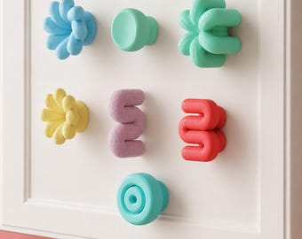 Children's room furniture handles: Colorful cabinet handles and furniture knobs for dressers and drawers – 7 designs to choose from
