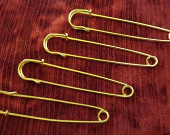 Yellow Gold Giant Safety Pin 4 inch Brooch Kilt Scarf 10cm #safetypin am safe here love You hijab shawl stitcholder goldtone stitch holder