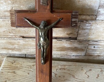 Vintage Sick Box Crucifix Lovely Piece INRI