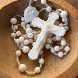 Vintage Rosary Plastic Cream