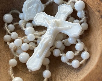 Vintage Rosary Plastic Cream