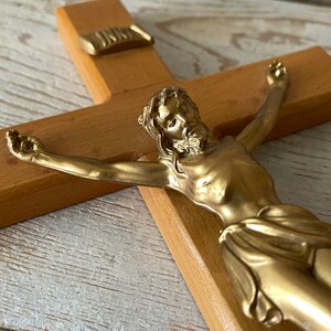Vintage Crucifix Cross Jesus Christ INRI Metal and Wood Vintage Crucifix Cross Jesus Christ INRI Metal and Wood