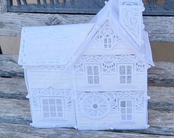 Winter Village Collection - Victorian House with tealight