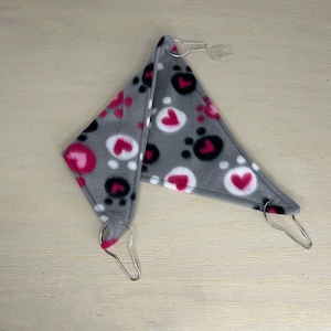 XSmall valentine hammock for small pets. Cage clips included!