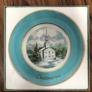 Plate "Country Church" by Avon Christmas Plate Series 2nd edition 1974 gold trim at outer rim scene is a "country church" scene