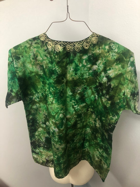 Blouse floral design in various shades of green d… - image 6