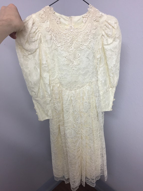 Lace dress over a lemon yellow satin lining szS use measurements