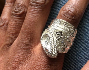 Men’s heavy solid silver saddle ring