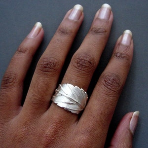 silver leaf ring