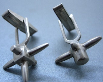 spike cuff links