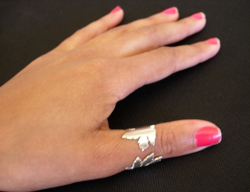 silver leaf ring image 5