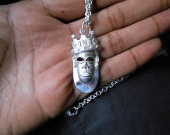 King pendant & chain