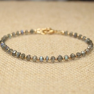 Labradorite Bracelet, Gold Filled Beads, Labradorite Jewelry, Beaded Bracelet, Layering Bracelet, Gemstone Bracelet
