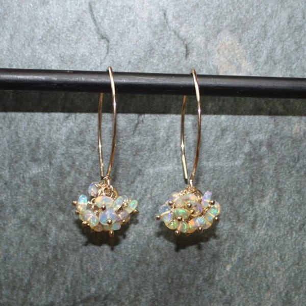Pendientes de ópalo etíope auténtico de fuego, joyería de ópalo etíope, ópalo Welo, pendientes de racimo, piedra natal de octubre