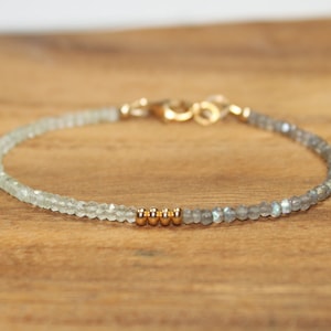 Prehnite and Labradorite Bracelet, Labradorite Jewelry, Layering Bracelet, Blue Flash, Gemstone Bracelet