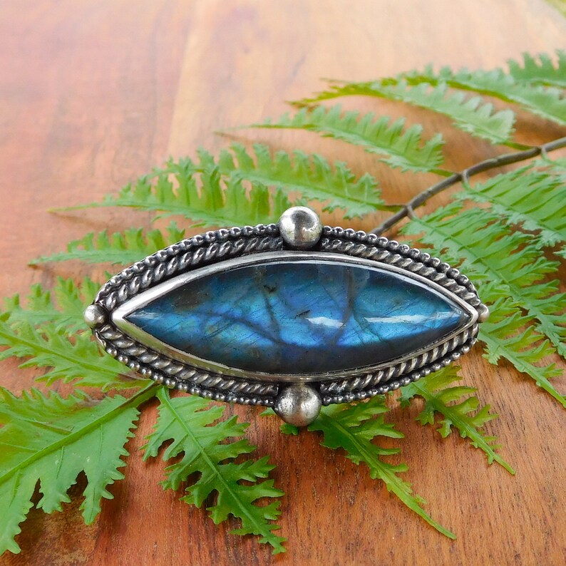 Large labradorite statement ring Bohemian style Artisan metalwork sterling silver size 8