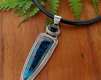 Shattuckite and onyx Pendant - leather collar included - artisan handmade