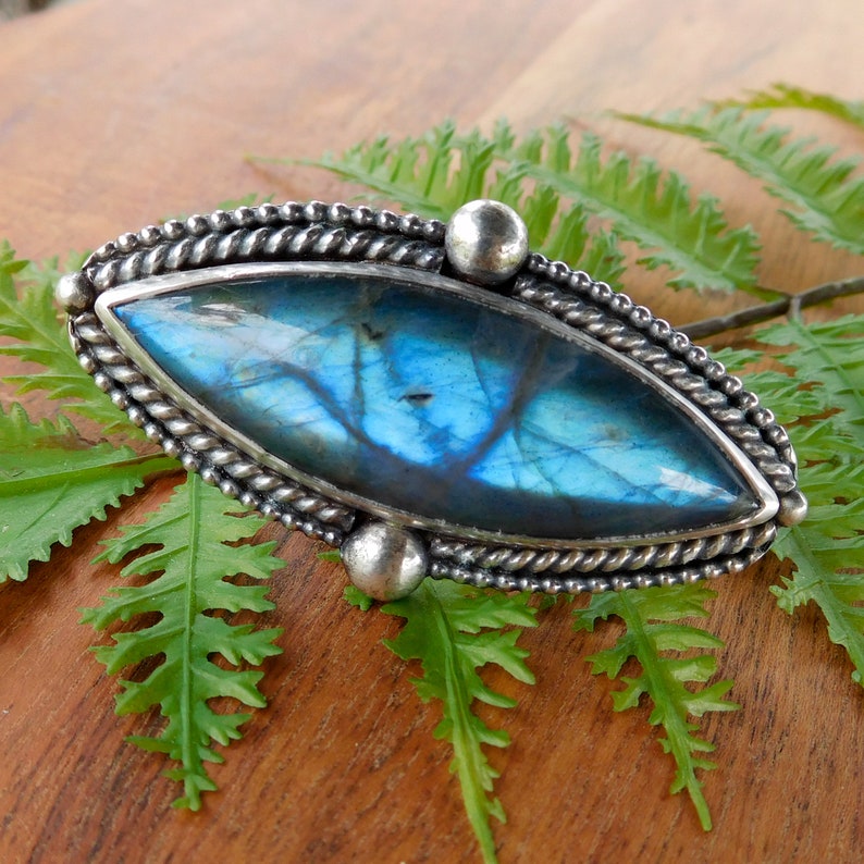 Large labradorite statement ring Bohemian style Artisan metalwork sterling silver size 8