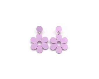 Lilac Mod Daisy Dangles, Fun Retro Pink Purple Flower Earrings, 60s 70s Vintage Inspired Mod Hippie Jewelry, Cute Summer Statement Earrings