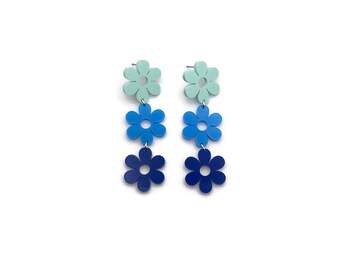 Fun Retro Stacked Blue Daisy Dangles, Cute and Colorful 60s 70s Summer Style Earrings, Vintage Inspired Floral Statement Earrings