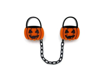 Pumpkin Bucket Sweater Clip, Halloween Jack O Lantern Trick or Treat Candy Bucket Cardigan Clips, Sweater Guards, Spooky Season Collar Clips