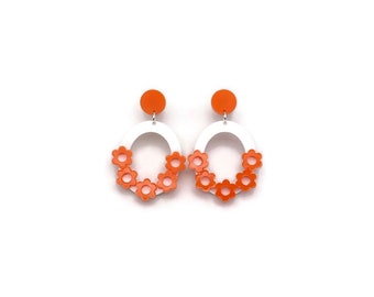 Orange and White Floral Oval Hoop Dangle Earrings, 60s 70s Vintage Inspired Unique Statement Earrings, Fun Retro Summer Earrings