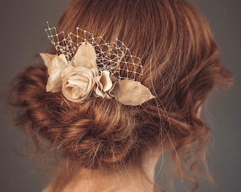 Beige wedding hair flowers, Boho wedding hair piece , Champagne flower comb, Rustic wedding hairpiece