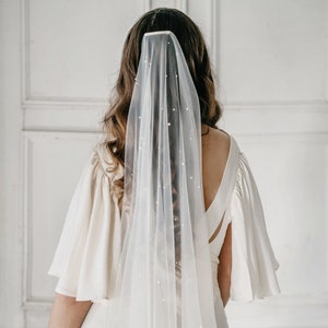 Pearl wedding veil, Bridal veil with pearls, Scattered pearl veil AUGUSTE image 1