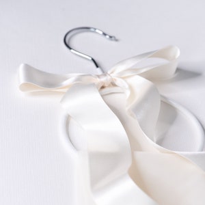 Wedding veil hanger with satin ribbon bow, Damage free veil and cape holder
