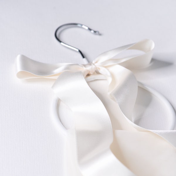 Wedding veil hanger with bow, Bridal cape veil hanger with custom color bow